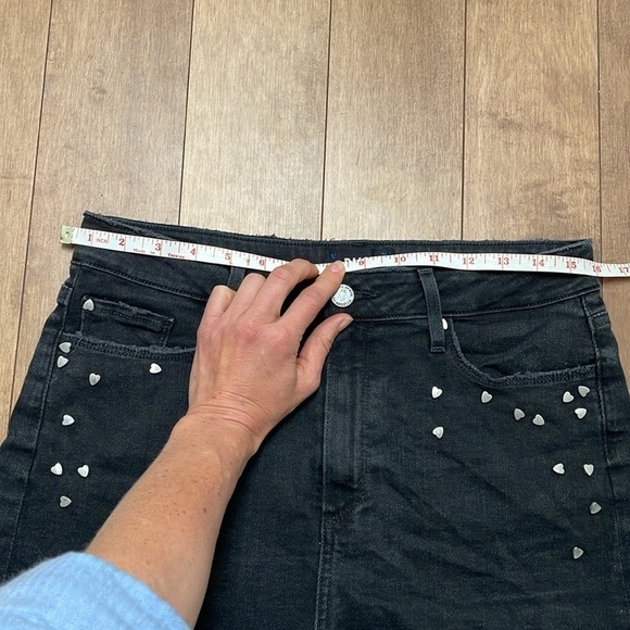 Paige Margot mini Shorts high rise Noir Studded Heart, black distressed, sz 29 - Picture 10 of 12